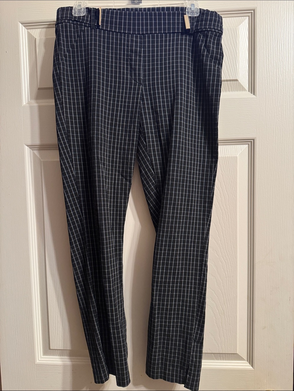 Women’s Black Windowpane capris Pants
